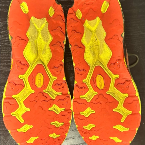 Hoka One One Speedgoat 5 size 10.5 - Picture 7 of 7